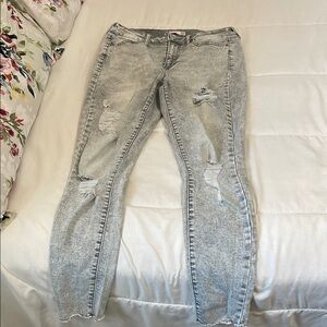 SO Gray Skinny Jeans with Distressed Details